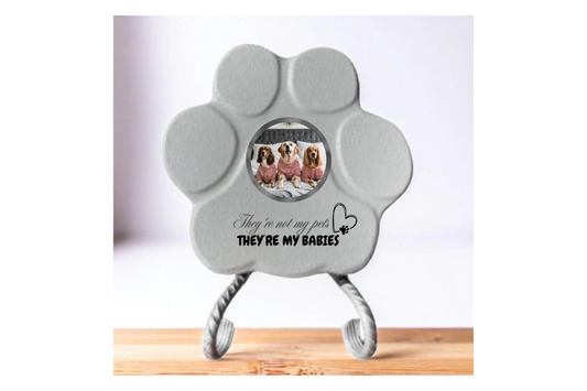 Huella de Piedra Personalizada: Un Homenaje a Tus Bebés Peludos