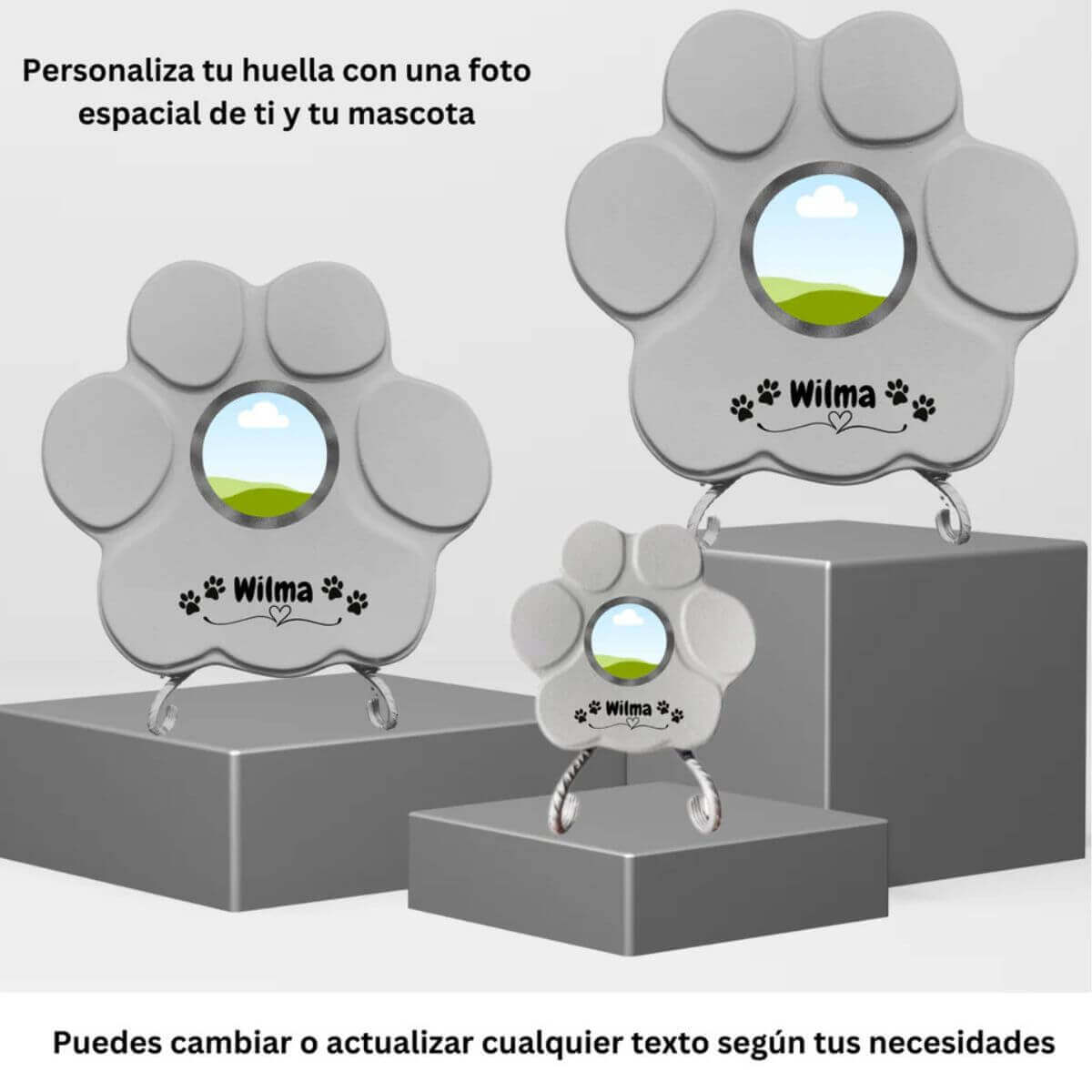 Huellas personalizadas en tamaños pequeño, mediano y grande, mostrando la ubicación de la foto de la mascota y nombre.

