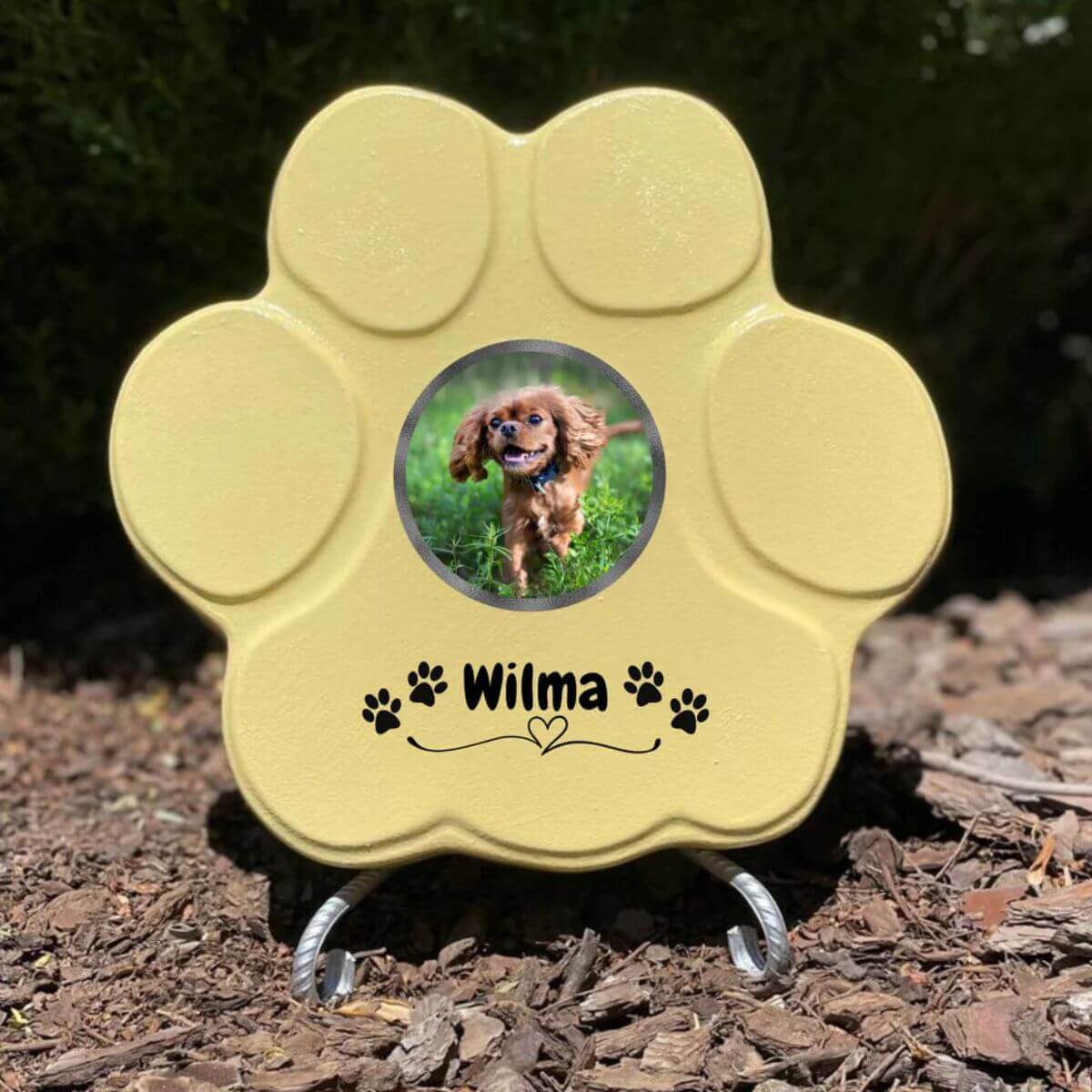 Lápida mediana amarilla con soporte, personalizada con imagen y nombre de tu mascota