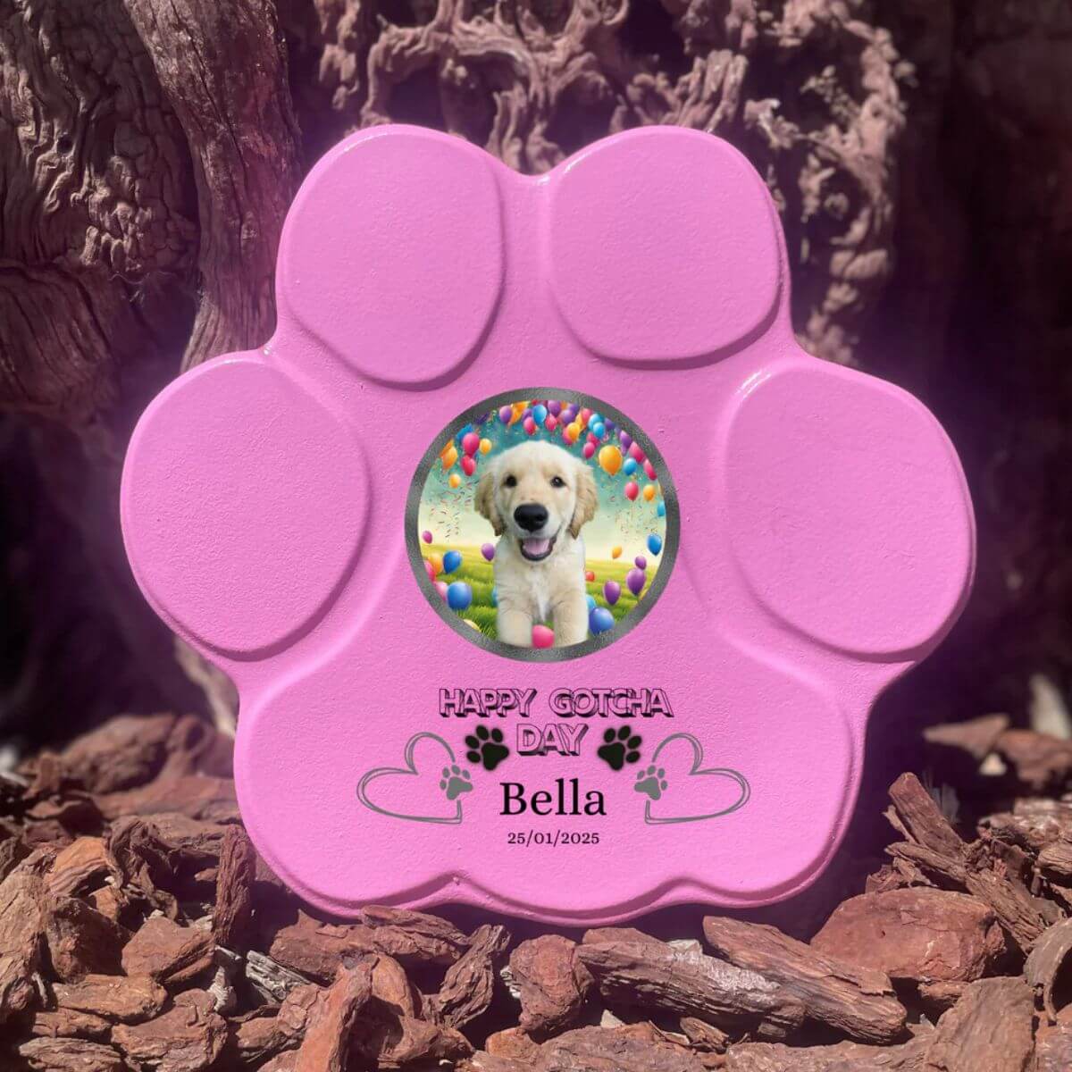 Imagen de la huella de piedra personalizada mediano rosa sin soporte, con foto, nombre y mensaje happy gotcha day— regalo ideal para amantes de las mascotas.

