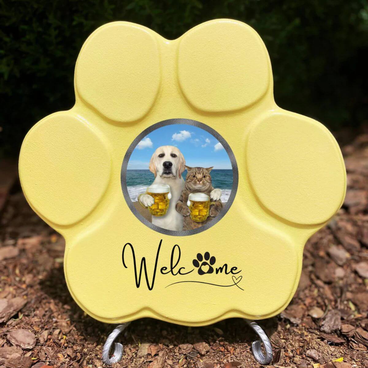 Huella personalizada amarillo grande con soporte, incluye imagen divertida de perro y gato. Regalo original y único para amantes de mascotas.