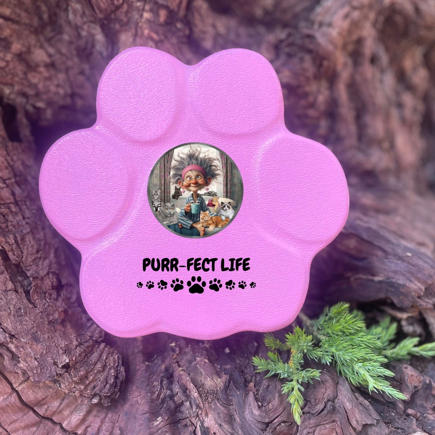 Huella de piedra 'Purr-fect Life' en color rosa, tamaño pequeña, sin soporte para decoración de jardín o hogar.