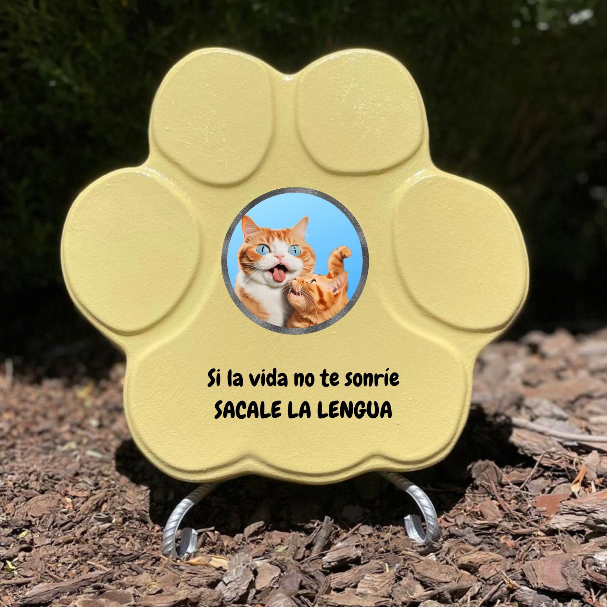 soporte

Huella de piedra ' en color amarillo, tamaño mediano, con soporte para decoración de jardín o hogar.
