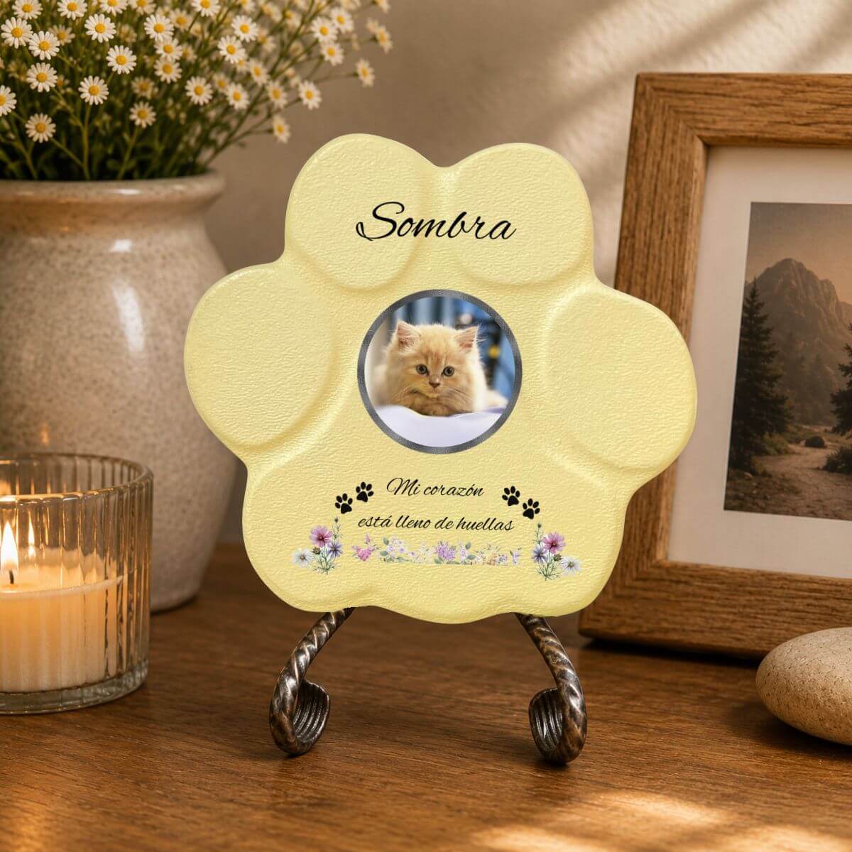 Placa conmemorativa para gato con foto y flores decorativas para hogar en color amarilla