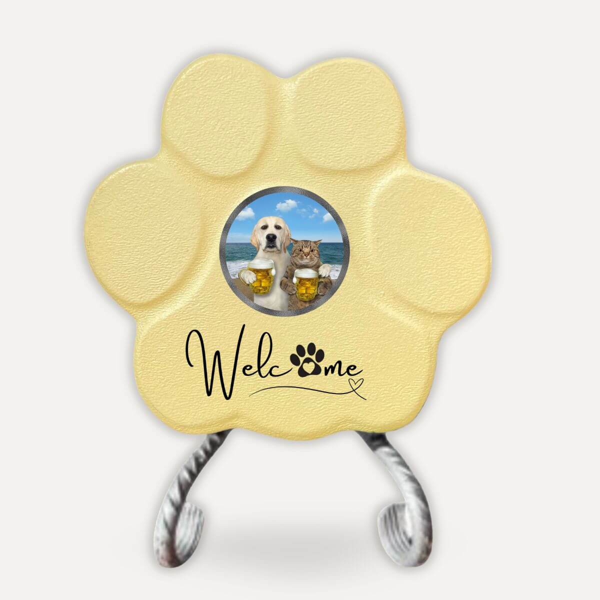 Placa decorativa artesanal en color amarilla con soporte y diseño Welcome para amantes de los animales