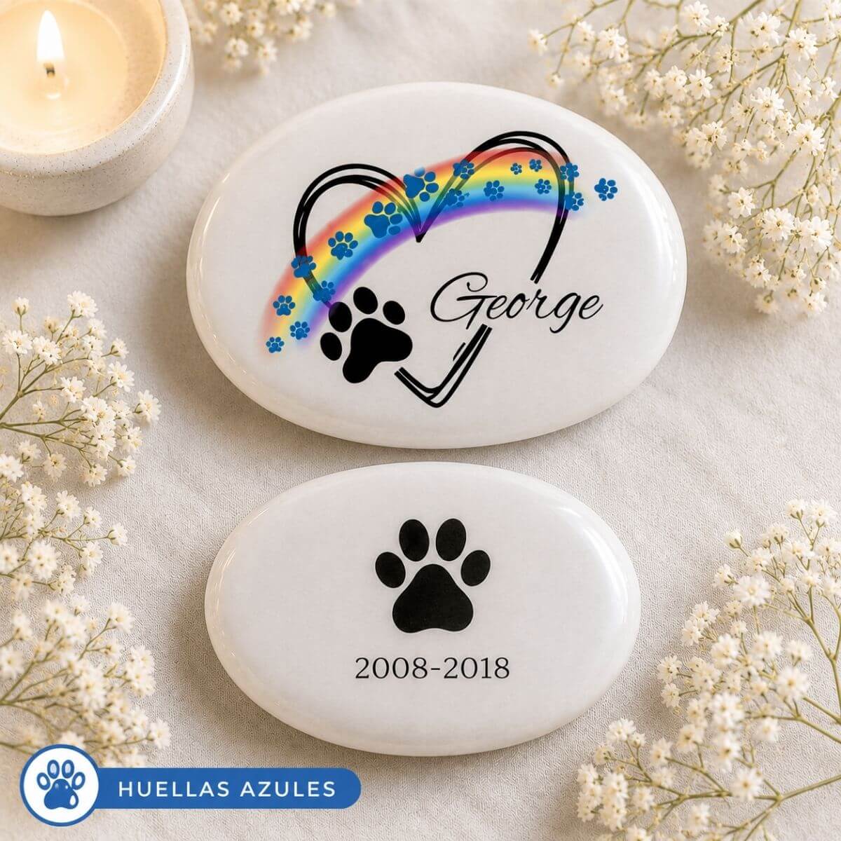 Guijarros de cristal personalizados para mascota con nombre George, huellas azules y reverso con huella y fechas de recuerdo