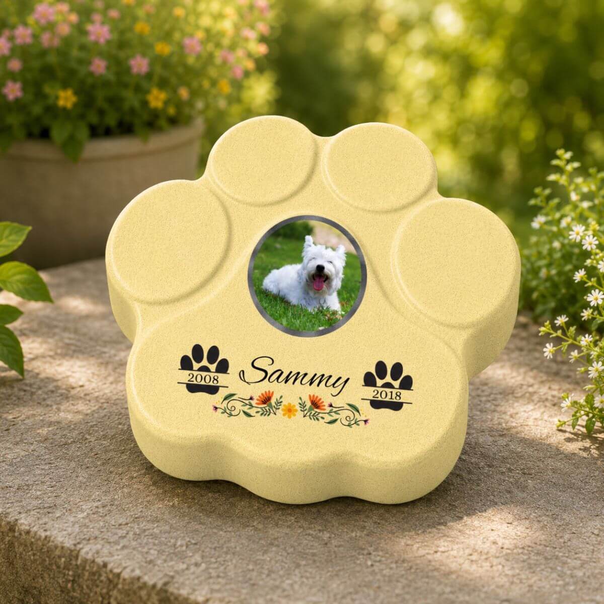 Placa conmemorativa para perro en color amarillo con foto y fechas, memorial decorativo para jardín con diseño floral personalizado