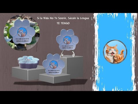 Video que muestra el tamaño real de la huella de piedra personalizada para mascotas, colocada en el jardín y sobre soporte en el hogar. Regalo versátil con la frase 'Sí la vida no te sonrie, sacale la lengua, ideal para decoración interior y exterior de amantes de los perros.